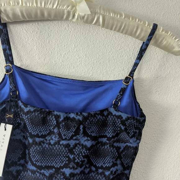 {Vitamin A} Brand New Jenna High Leg One Piece - Picture 5 of 9